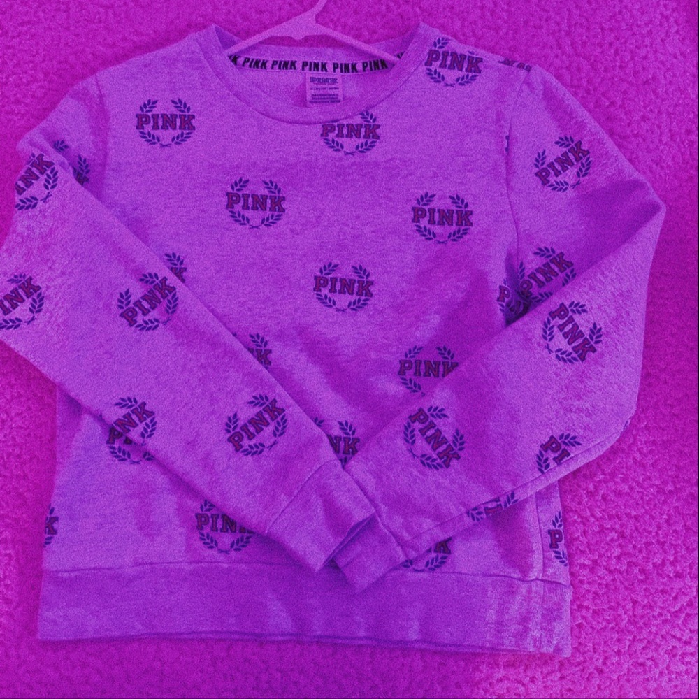 pink brand gray sweatshirt